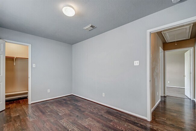 Building Photo - 3906 Portman Glen Ln