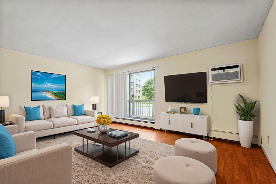 Primary Photo - Minnehaha Manor Apartments