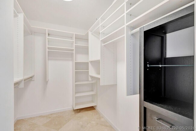 Building Photo - 400 S Beach Rd