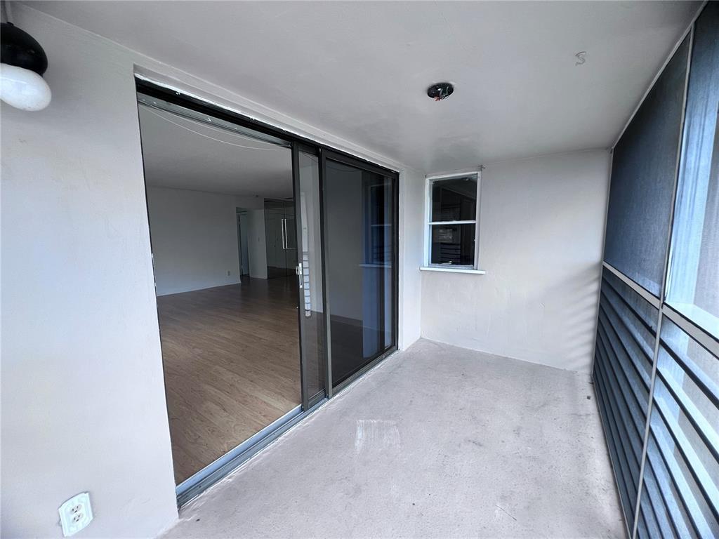 Building Photo - 2430 SW 81st Ave