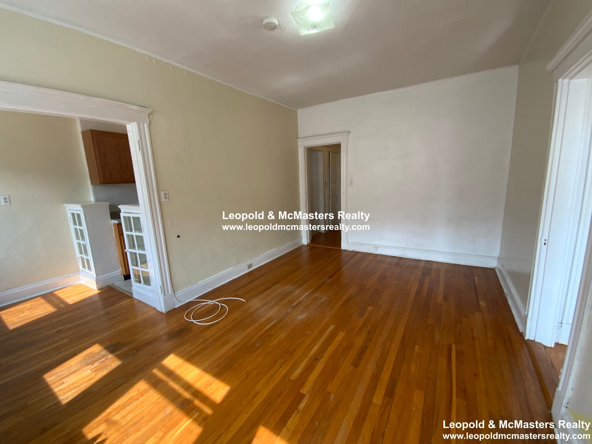 Building Photo - 239 Kelton St