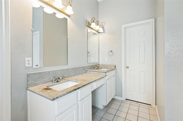 Building Photo - 8261 Durham Dr