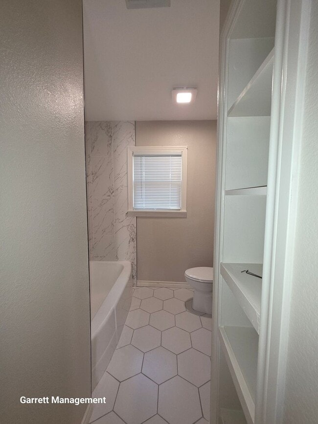 Building Photo - 3/2 Remodeled Home in Lampasas