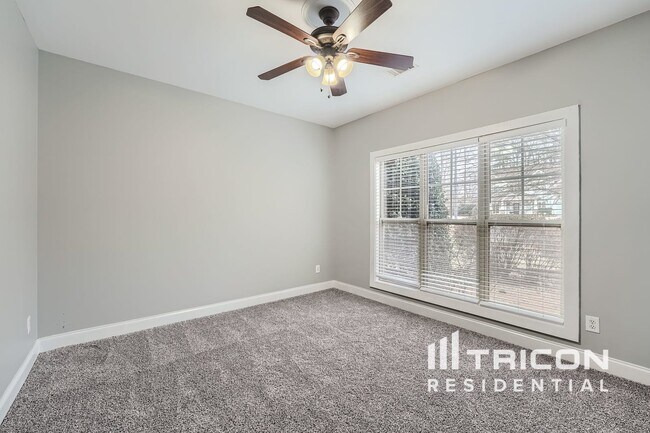 Building Photo - 294 Sweetwater Bridge Cir