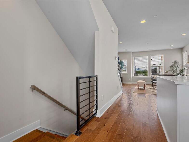 Building Photo - 4201 Bryant Terraces Dr