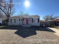 Building Photo - 400 E Northrup Dr