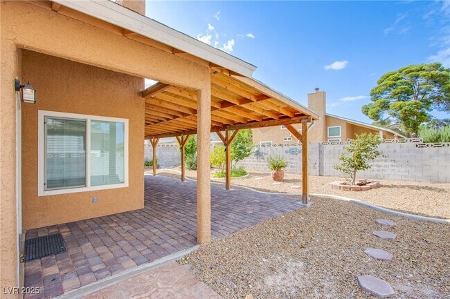 Building Photo - 6516 Faith Peak Dr