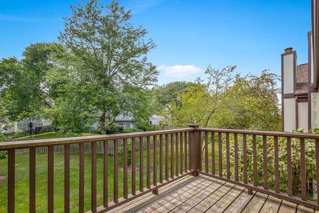 Building Photo - 164 White Branch Ct