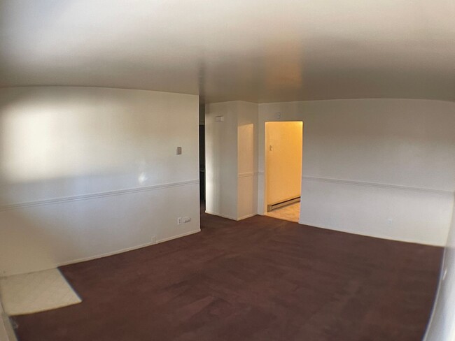 Building Photo - 924 N Leroux St