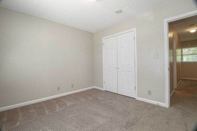 Building Photo - 3059 Woody Ln