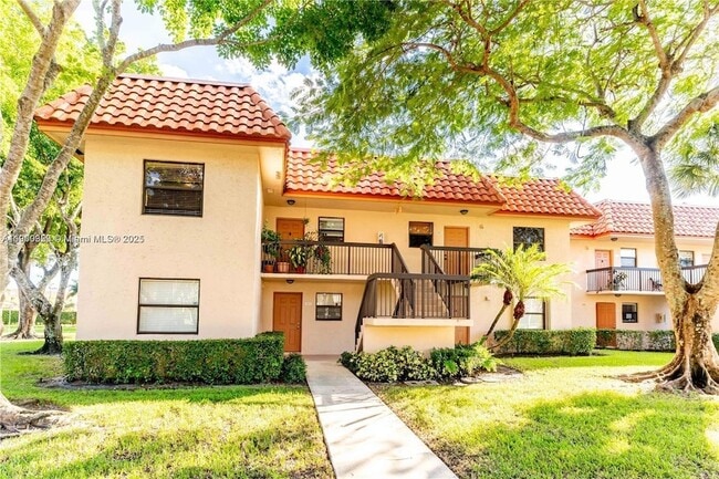 Primary Photo - 15805 W Waterside Cir