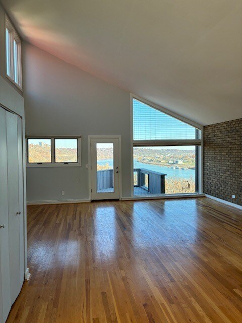 Building Photo - 1040 Hatch St