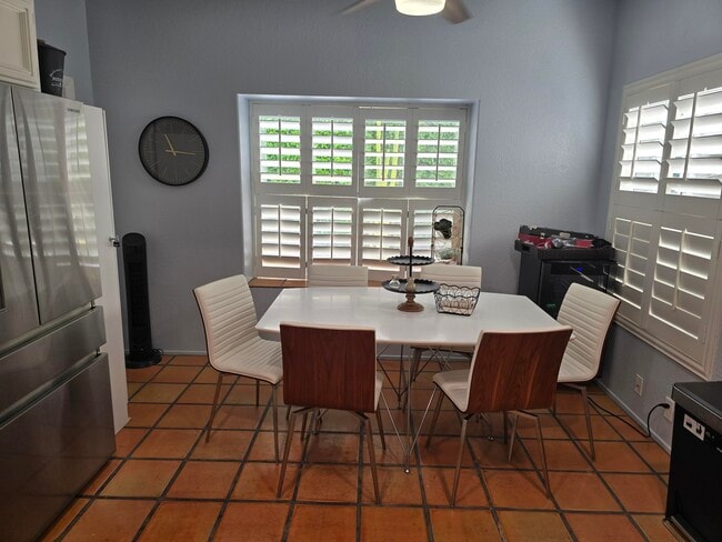 Building Photo - 48127 Vista Cielo