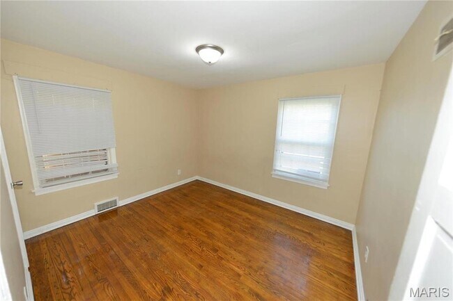 Building Photo - 6127 Shillington Dr