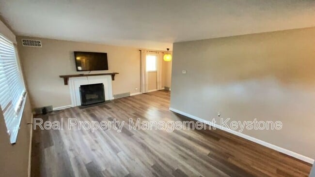 Building Photo - 5114 Caste Dr