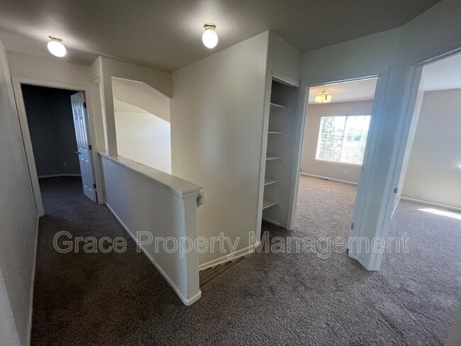 Building Photo - 5337 S Killarney St