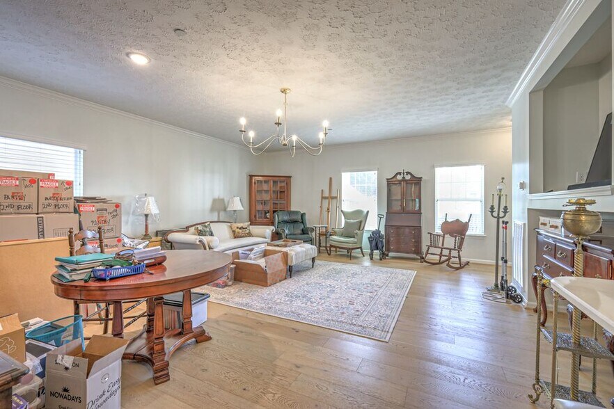 Building Photo - 1235 Park Run Dr