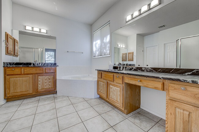 Building Photo - 11817 Watercrest Ct