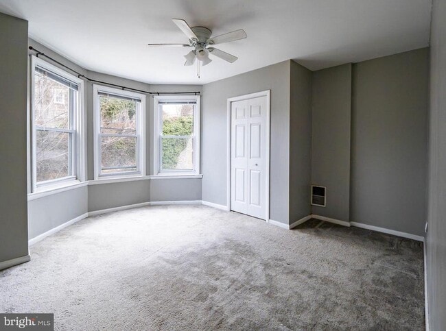 Building Photo - 132 Lauriston St