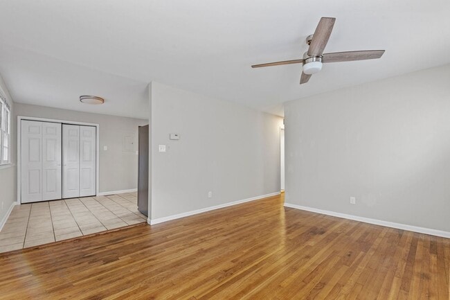 Building Photo - 3 Bedroom Ranch near Duke Raleigh Hospital...