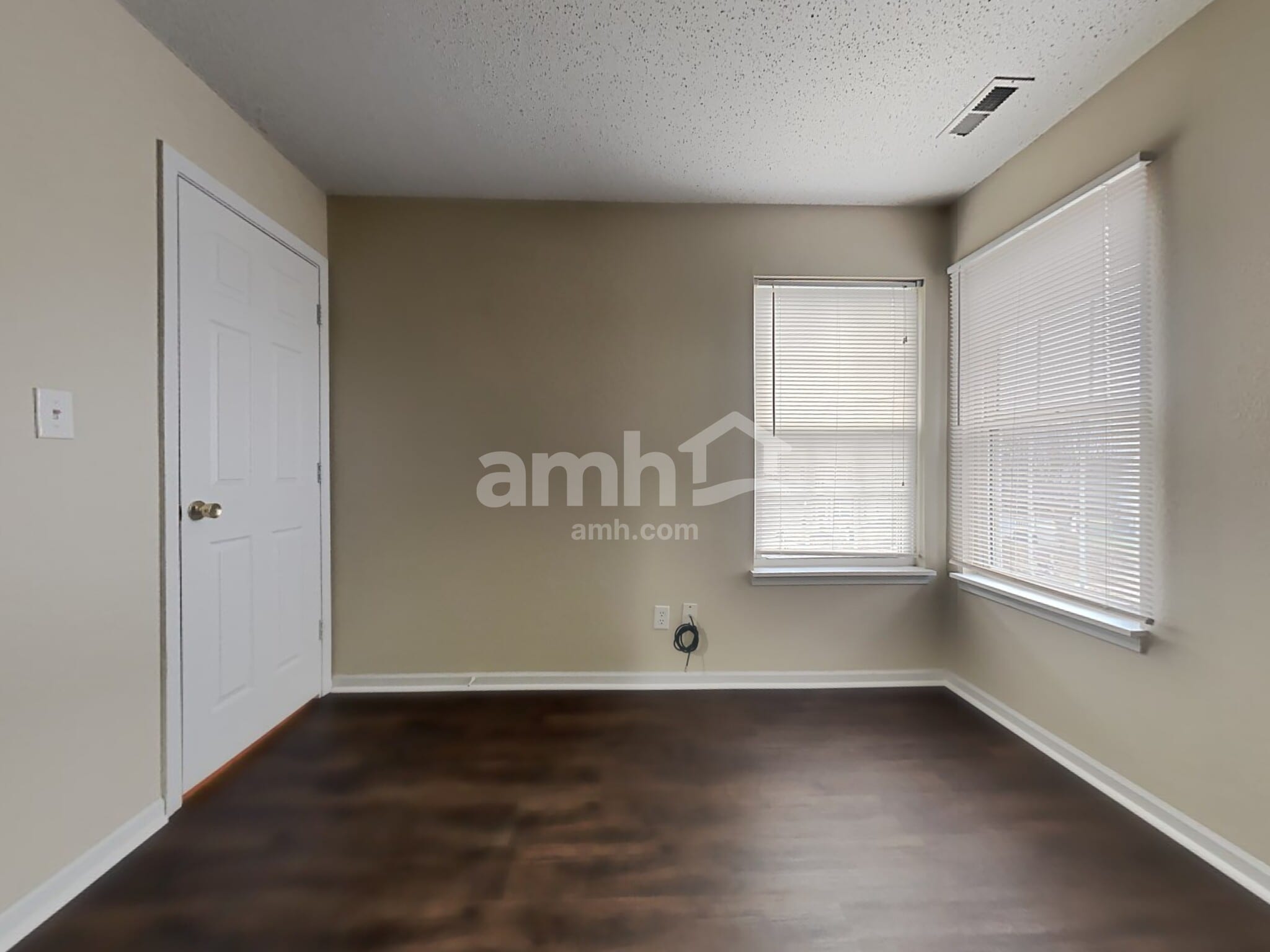 Building Photo - 10293 Clear Sky Dr