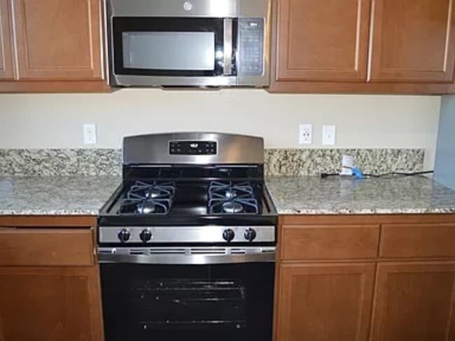 Building Photo - 4450 Lacy Ln