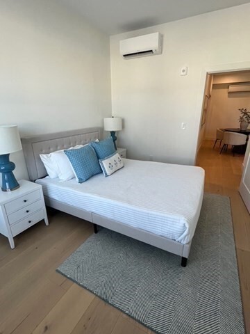 Building Photo - 105 Sea St