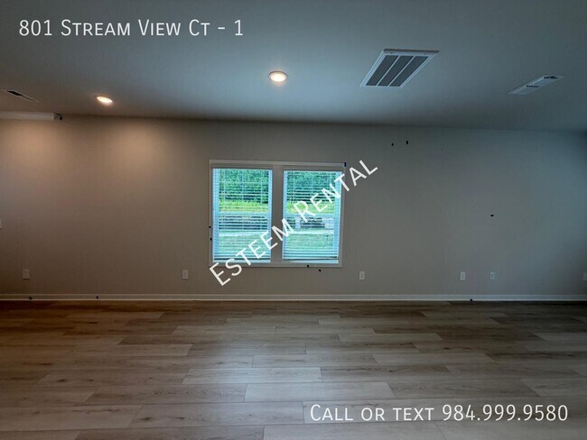 Building Photo - 801 Stream View Ct-1