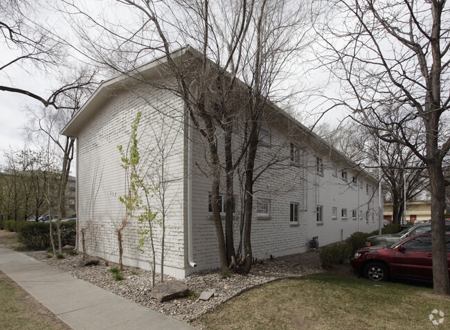 Building Photo - 317 Remington St