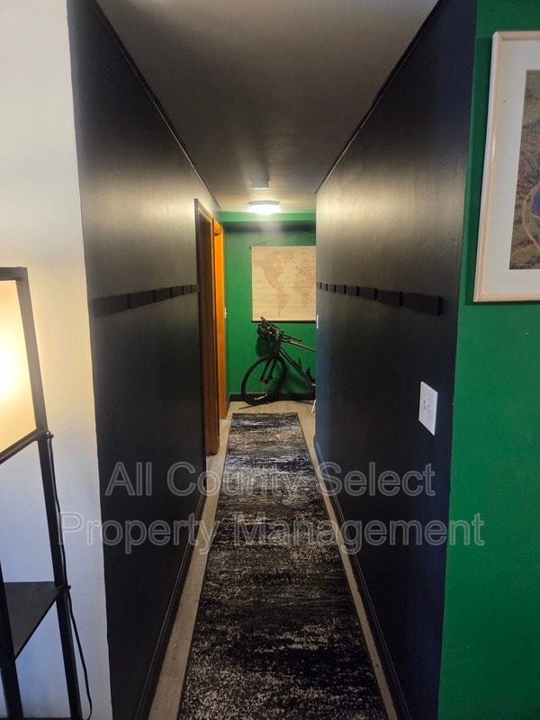 Building Photo - 14 Woodman Way