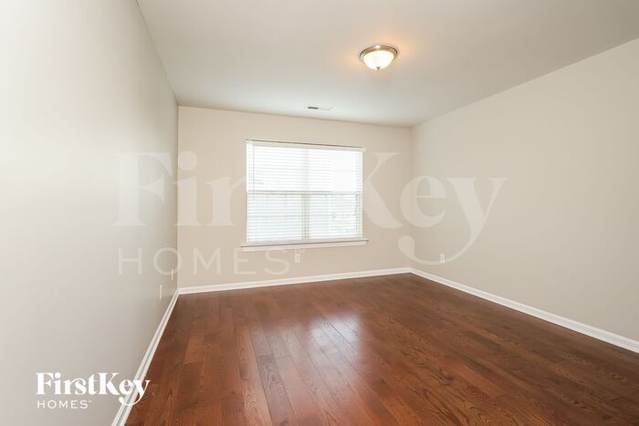 Building Photo - 221 Ironwood Dr
