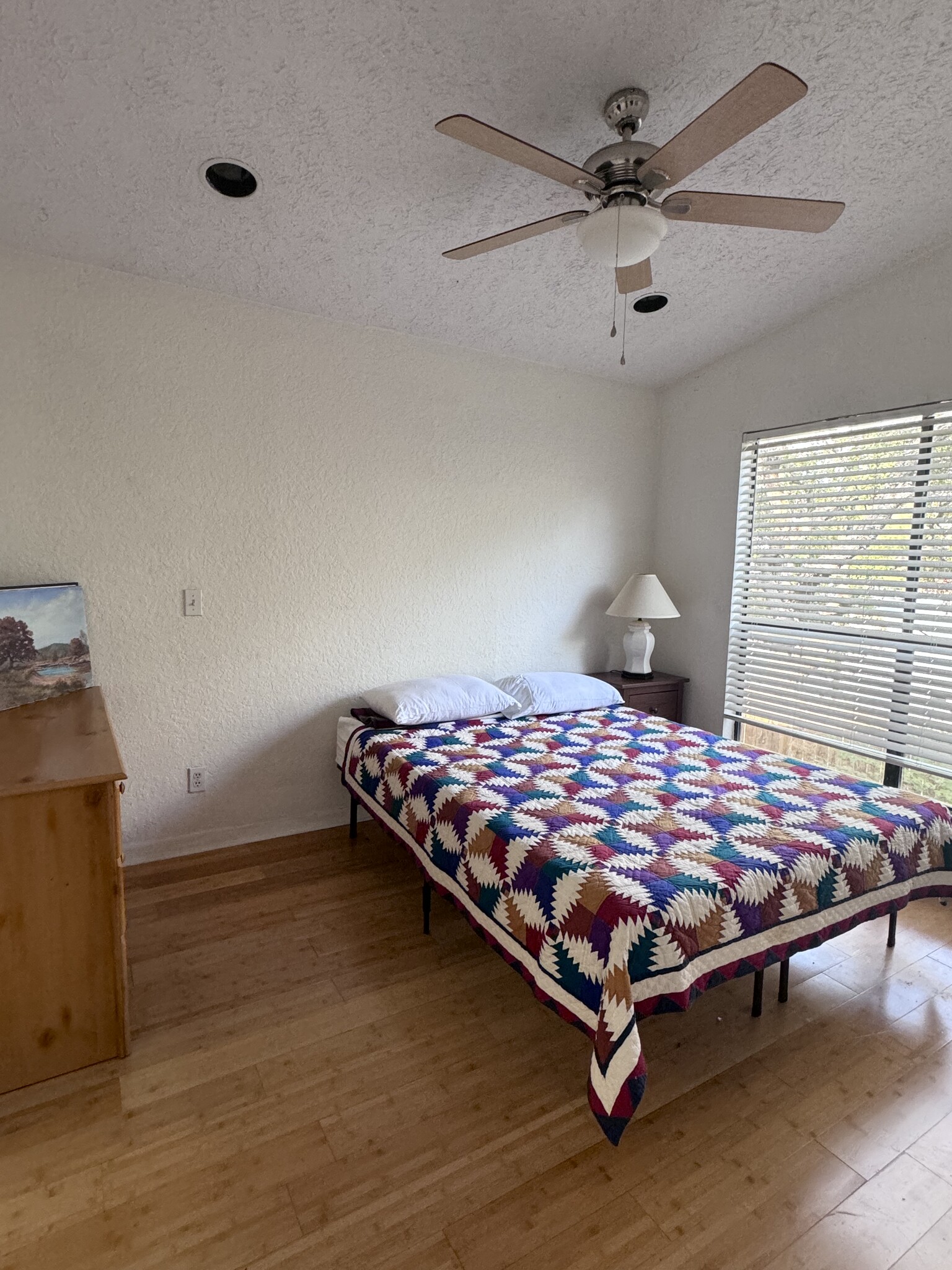 Bedroom with big window - 430 Lindsey St