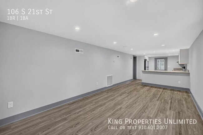 Building Photo - 106 S 21st St
