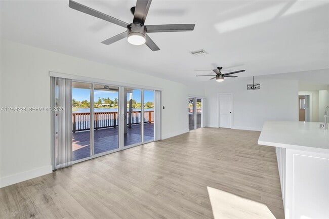 Building Photo - 1911 NW 40th Ct