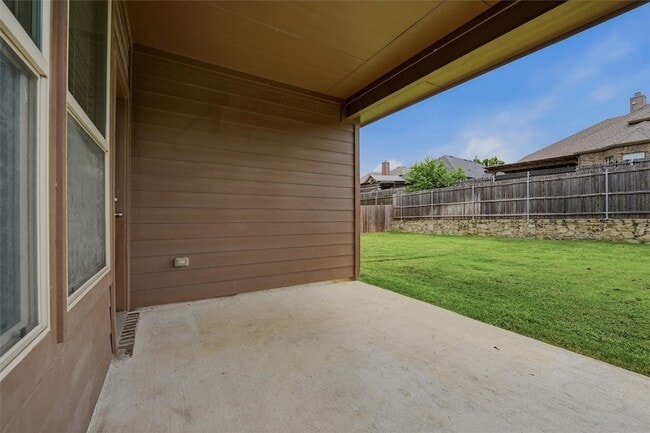 Building Photo - 9528 Blaine Dr