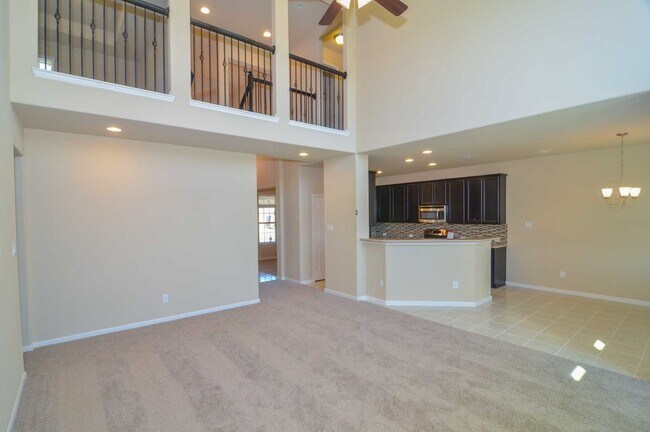 Building Photo - 15706 Whispering Green Dr