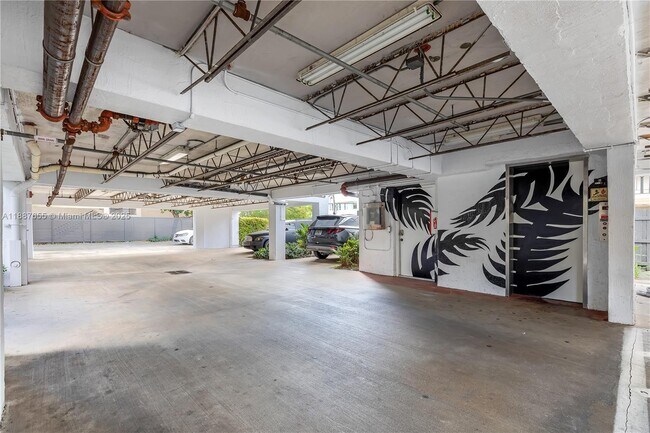 Building Photo - 520 SW 5th St