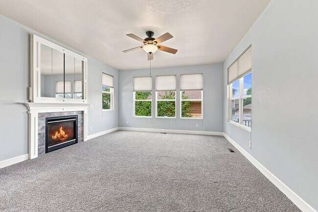 Building Photo - 2202 Hanham Dr