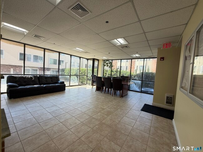 Building Photo - 1611 Washington Blvd
