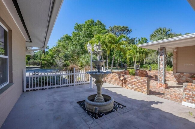 Building Photo - 2605 Desoto Rd