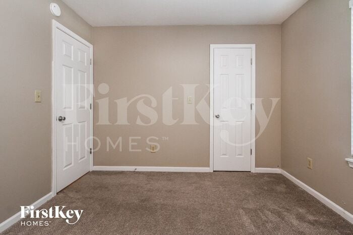 Building Photo - 8322 Southern Springs Dr