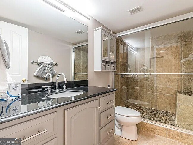 Building Photo - 2870 Pharr Ct S Northwest