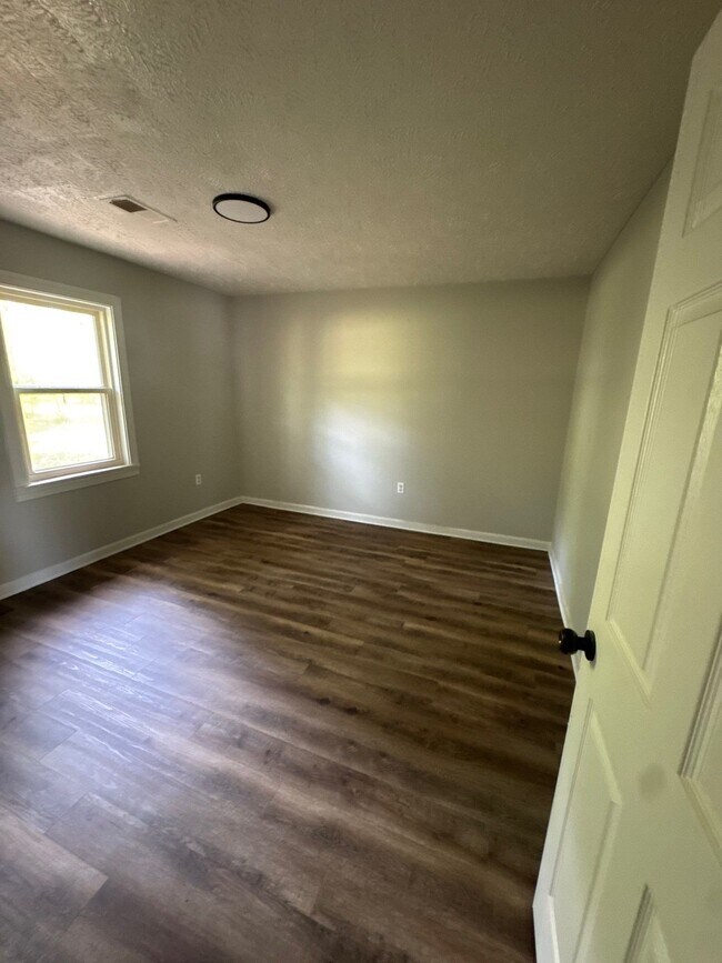 Building Photo - 811 Scott St