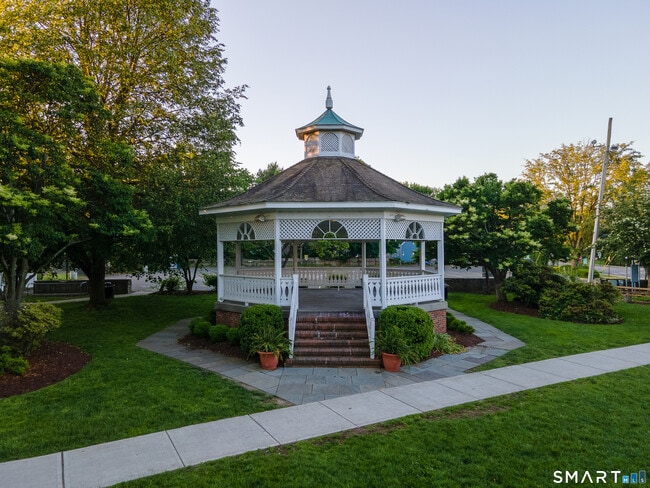 Building Photo - 345 Reef Rd