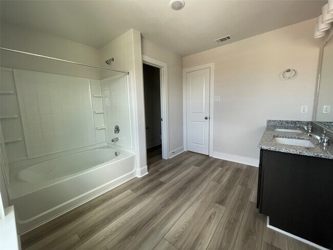 Building Photo - 20523 Prairie Cypress Dr