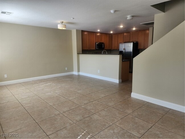 Building Photo - 2084 Waterlily View St