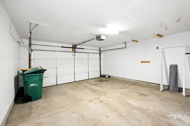 Building Photo - 751 Cherry Creek Dr