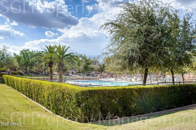 Building Photo - LUXURY 5 BEDROOM VISTANCIA BASEMENT HOME!