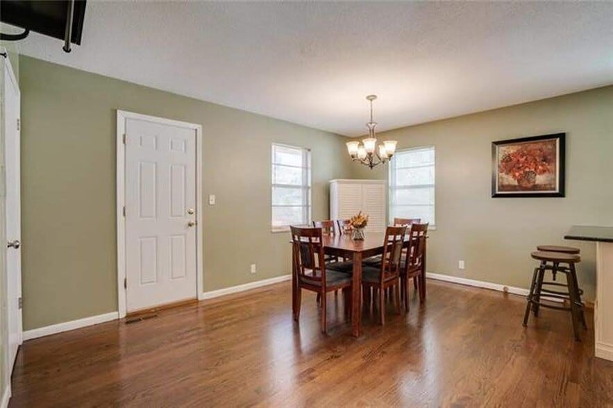 Large dining area - 7416 N. Central St.