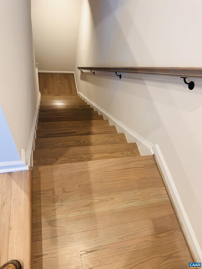 Building Photo - 2225 Woodburn Rd